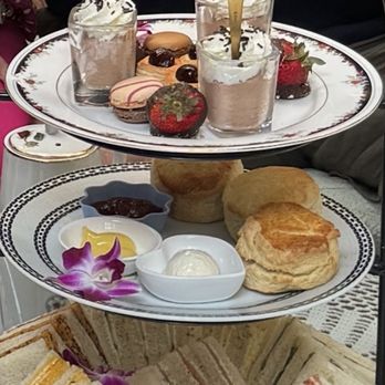 Brooklyn High Low - 8 types of finger sandwiches . Lovely small deserts. Fantastic scones. Lemon curd, raspberry jam, crème fraiche . - Tea Rooms Near Me - Brooklyn, New York