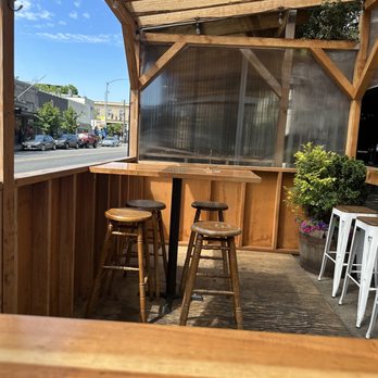 Elliott Bay Brewing - West Seattle - Outside seating - American Near Me - Seattle, Washington