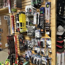 Geneo's Hunting And Fishing