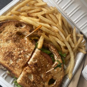 Sloopy's Beach Cafe - Tuna Sandwhich (melt) - American Near Me - Manhattan Beach, California