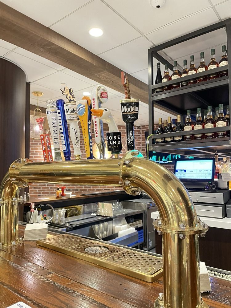 GREEN ROOM LOUNGE & WHISKEY BAR Updated August 2025 10 Photos