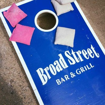 Broad Street Bar - Sports Bars Near Me - Prescott, Wisconsin