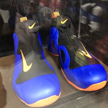 Foot Locker - Shoe Stores Near Me - Staten Island, New York