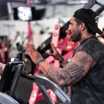 Ryan Diaz Celebrity Trainer - 1-on-1 training. - Gyms Near Me Ryan Diaz Celebrity Trainer - 1-on-1 training. - Gyms Near Me