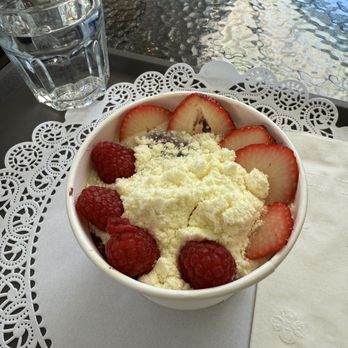 World Green Acai Bowl Juice - Açaí bowl - Acai Bowls Near Me - Larkspur, California