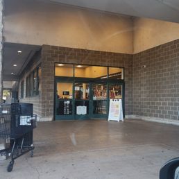 Exterior photo of Safeway - San Jose, California Exterior photo of Safeway - San Jose, California