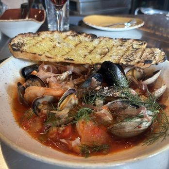 Southpark Seafood - Cioppino with very buttery bread - Seafood Near Me - Portland, Oregon