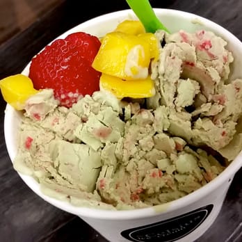 Minus Celsius Ice Cream - and that's how the ice cream crumbles at $7 - Ice Cream & Frozen Yogurt Near Me - New York, New York