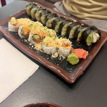 Zumo Sushi - Zumo roll and california roll - Japanese Near Me - Kapaʻa, Hawaii