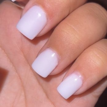 Natural Nails - Middle finger compared to the others . Again, looks like I needs fills or as if I've had this set for a few days. - Nail Salons Near Me - Seguin, Texas