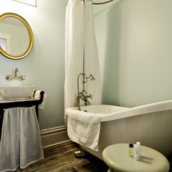 Bella Fattoria Bed and Breakfast - Suite 2 Clawfoot Tub
