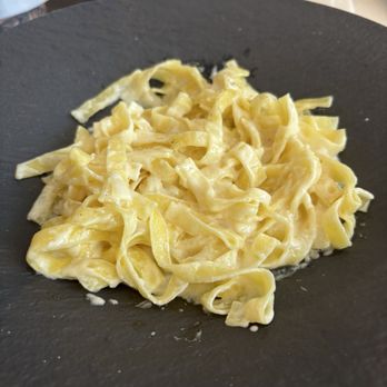 Mi Piace - Fettuccine Alfredo Tartufo - Italian Near Me - Pasadena, California
