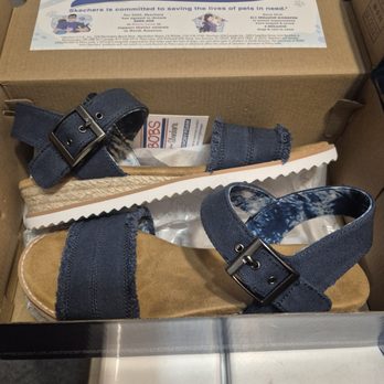 SKECHERS Warehouse Outlet - My New Mini Wedge Navy Blue Jean Style Sandals.Plus my purchase helps Pets in need!  5/23/2025 - Shoe Stores Near Me - Shelby Township, Michigan