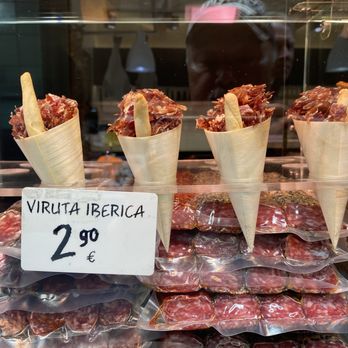 Mercat de Sant Antoni - Viruto Iberica - Bookstores Near Me - Barcelona, B