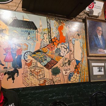 Charlie Vergos' Rendezvous - Barbeque Near Me - Memphis, Tennessee