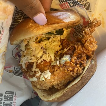 Monroe's Hot Chicken - Fried Chicken Sandwich - Chicken Shop Near Me - Phoenix, Arizona