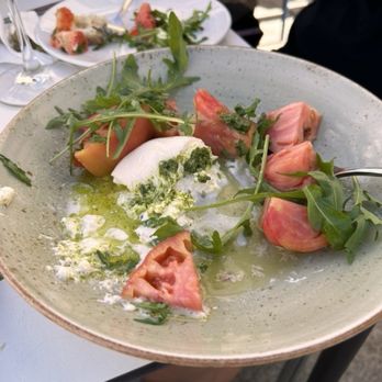 La Perla - Tomato and Burata salad - Medical Spas Near Me - Donostia / San Sebastián, SS