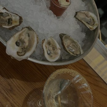Hudson House - Chefs choice oysters and the Bleu & Gold martini - Seafood Near Me - Irving, Texas