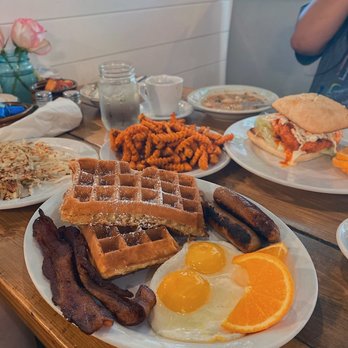 Honeybear Cafe - Breakfast & Brunch Near Me - Chicago, Illinois