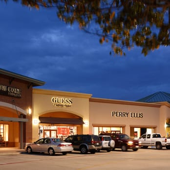 Allen Premium Outlets - Shopping Centers Near Me - Allen, Texas