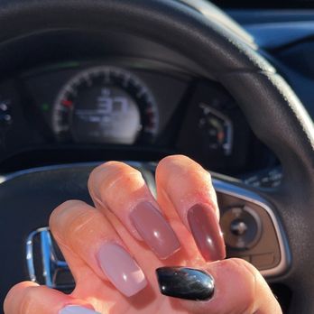 Glossy Nail Spa - Nail Salons Near Me - Hickory, North Carolina