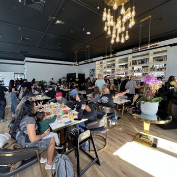 Breaking Dawn Brunch - Interior - Breakfast & Brunch Near Me - Los Gatos, California