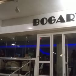 bogart cafe - Frente a la playa