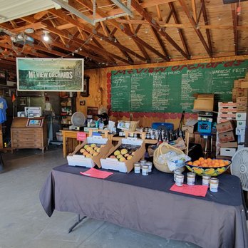 Mt View Orchards - a display of fruits and vegetables - Fruits & Veggies Near Me - Mt. Hood, Oregon Mt View Orchards - a display of fruits and vegetables - Fruits & Veggies Near Me - Mt. Hood, Oregon
