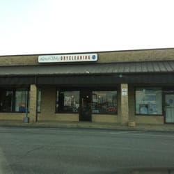 Lehigh Valley Drycleaning - Front entrance