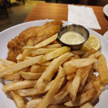 Nico's Pier 38 - Fish and chips - Seafood Near Me - Honolulu, Hawaii