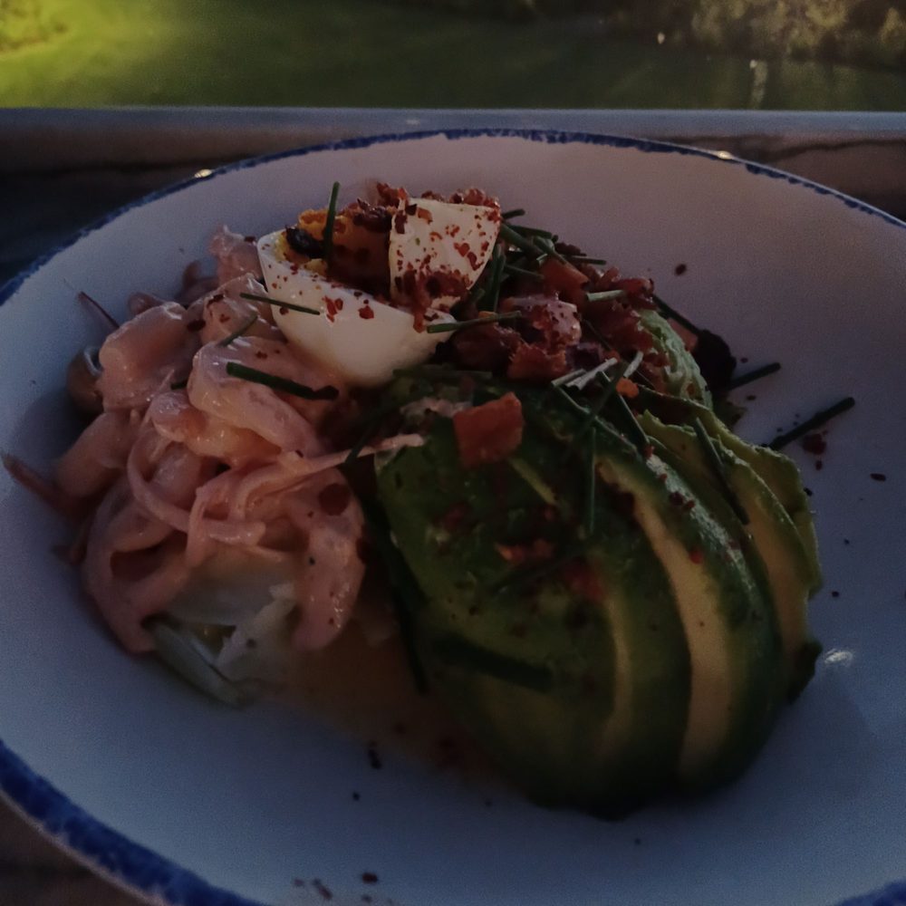 Sun Deck - Avocado and shrimp salad - American Near Me - Coronado, California