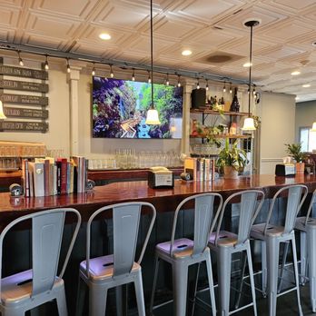 Yodelin - Bar area - Seafood Near Me - Leavenworth, Washington