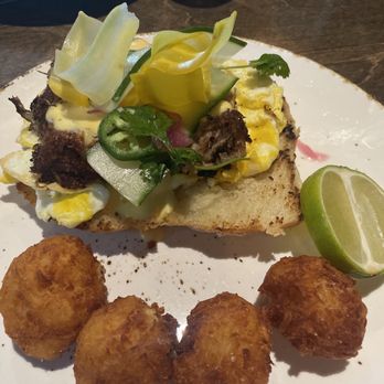 Inkwell Tavern - Eggs Banh-edict - Cocktail Bars Near Me - Burbank, California
