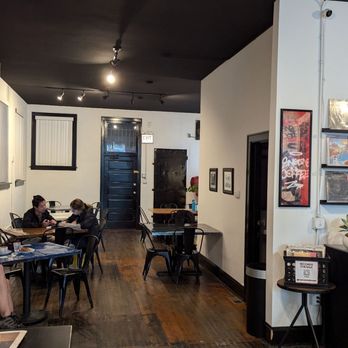 Engine Coffee - Inside - Coffee & Tea Near Me - Chicago, Illinois Engine Coffee - Inside - Coffee & Tea Near Me - Chicago, Illinois