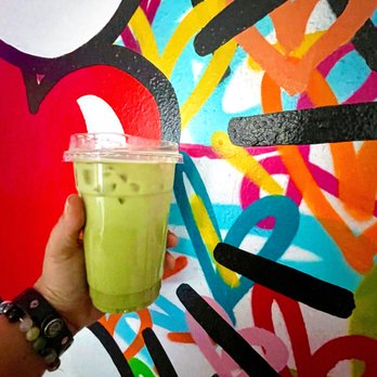 Elevation Tea - Oat milk Matcha a Latte made with organic agave nectar and pure Japanese Matcha powder - Coffee & Tea Near Me - Sarasota, Florida