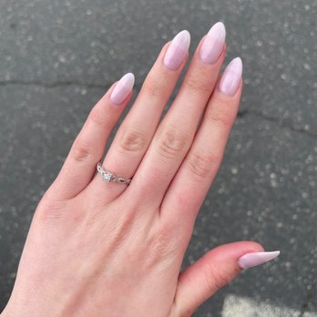 Caroline's Nails Spa - Gel manicure by Heidi - Nail Salons Near Me - Modesto, California