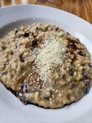Domaćin Restaurant & Wine Bar by null