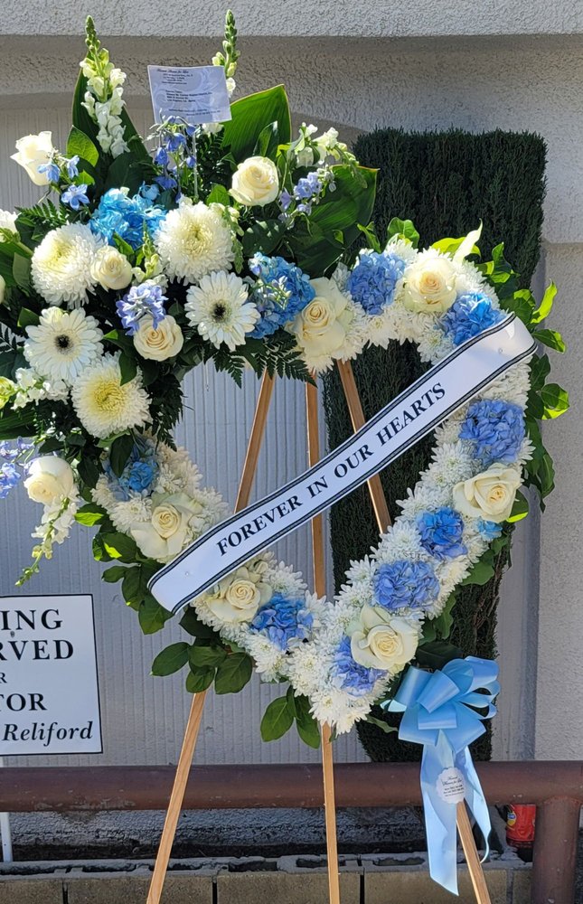 FUNERAL FLOWERS FOR LESS Updated August 2024 218 Photos & 38 Reviews 15713 Imperial Hwy