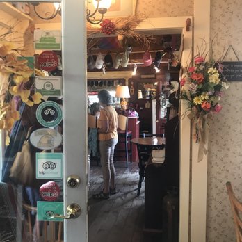 Mama D's Café - Breakfast & Brunch Near Me - Boothbay Harbor, Maine
