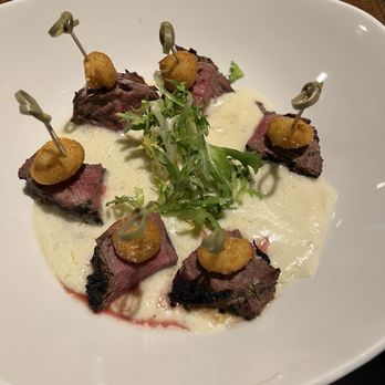 Max's Trumbull Kitchen - Appetizer: Filet Mignon Bites in a Bleu cheese fondue - New American Near Me - Hartford, Connecticut