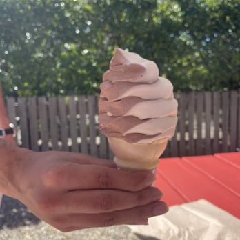 Gott's St. Helena - Soft serve - Burgers Near Me - Saint Helena, California Gott's St. Helena - Soft serve - Burgers Near Me - Saint Helena, California