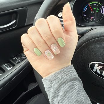 Galaxy Nails - Nail Salons Near Me - Yuba City, California