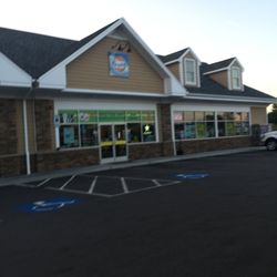 Gulf - Yatco Gulf of Norfolk -- 242 Dedham Street / Route 1A, Norfolk                    Storefront