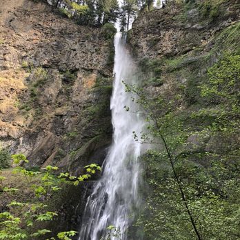 Multnomah Falls - Hiking Near Me - Bridal Veil, Oregon Multnomah Falls - Hiking Near Me - Bridal Veil, Oregon