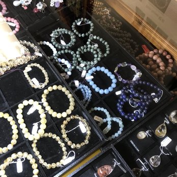 Lucky Stone - Jewelry Near Me - Honolulu, Hawaii Lucky Stone - Jewelry Near Me - Honolulu, Hawaii