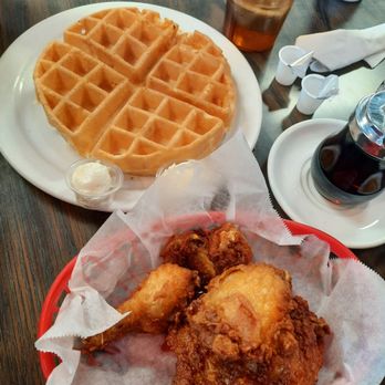 Roady's Restaurant - Chicken and waffles - Breakfast & Brunch Near Me - San Dimas, California