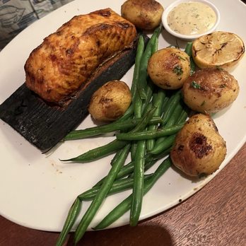 Seasons 52 - New American Near Me - Phoenix, Arizona