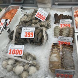Fishmongers Seafood Market - Shellfish for sale