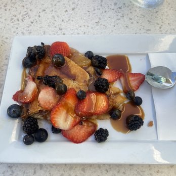 Lighthouse - Apple Pie a La Mode - Breakfast & Brunch Near Me - Newport Beach, California