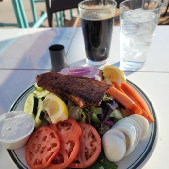 Bitter Creek Brewing - Blackened salmon salad - American Near Me - Rock Springs, Wyoming Bitter Creek Brewing - Blackened salmon salad - American Near Me - Rock Springs, Wyoming